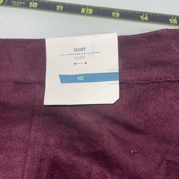 Old Navy Purple Faux Suede Short A-Line Skirt, Size 10 - Picture 3 of 4